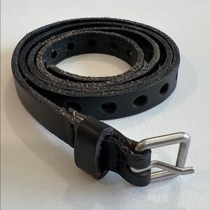 GAP Black Belts for Women on Sale up to 90% Off: Poshmark display picture 1